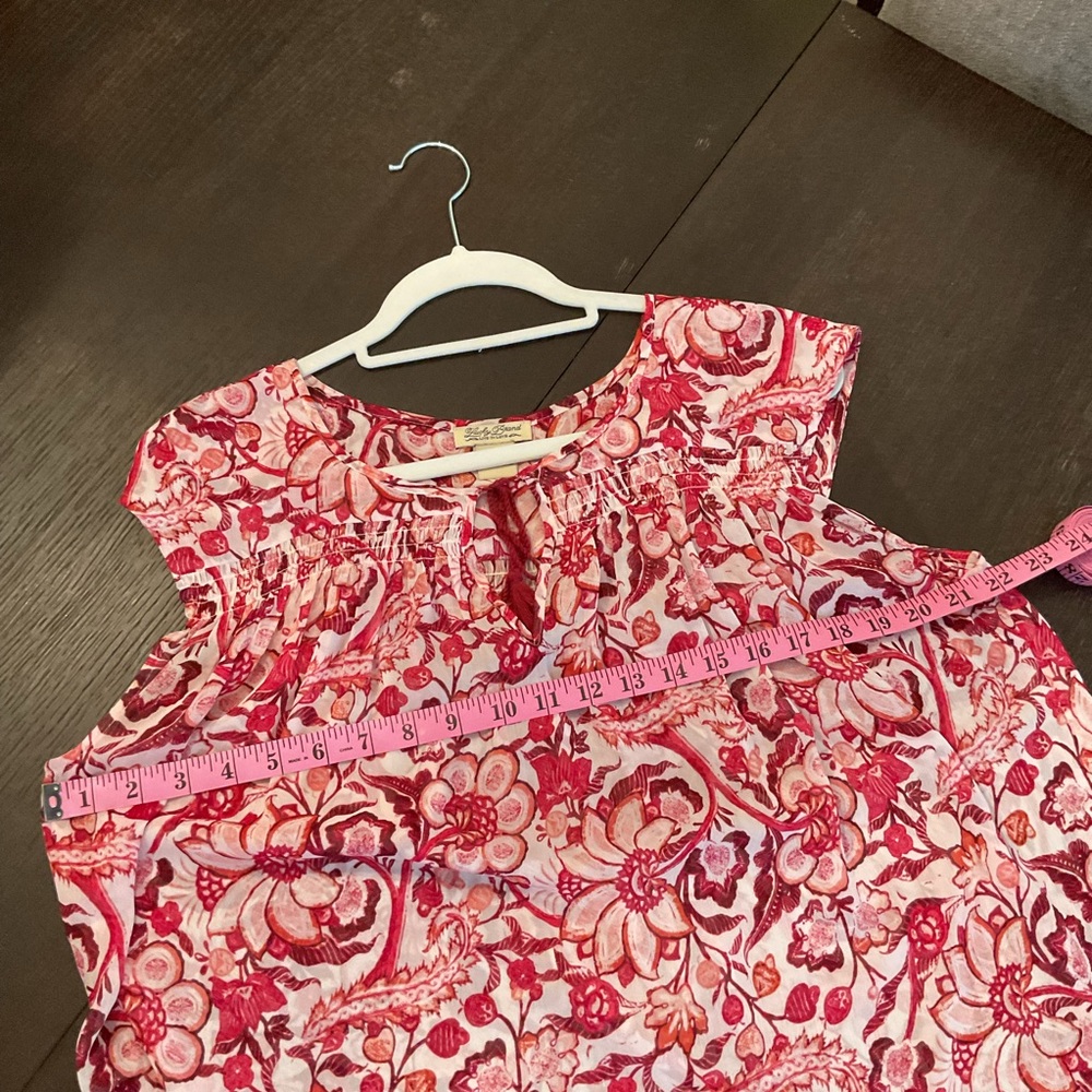 Lucky Brand Red-Pink Floral Cap Sleeve Blouse - Picture 6 of 7